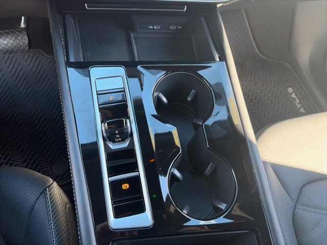 Used 2024 Volkswagen Atlas Cross Sport SE AWD/4WD image 27