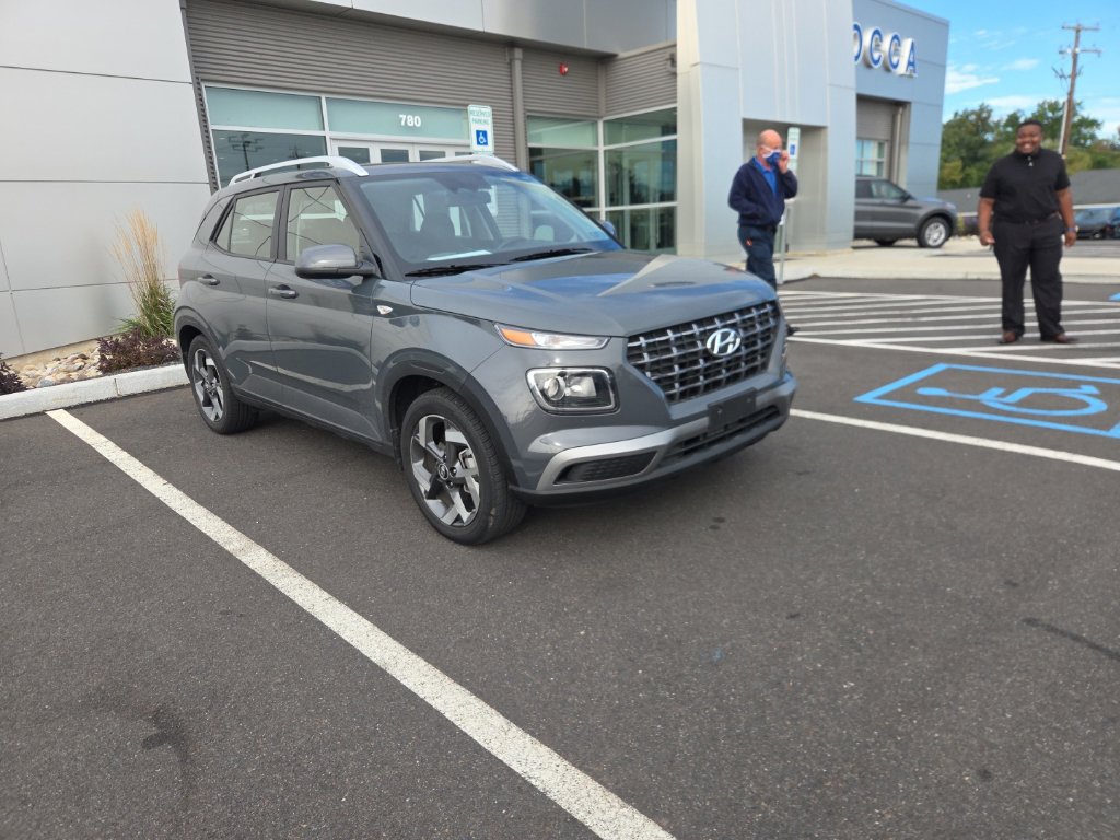 Used 2026 Hyundai Venue SEL FWD image 7
