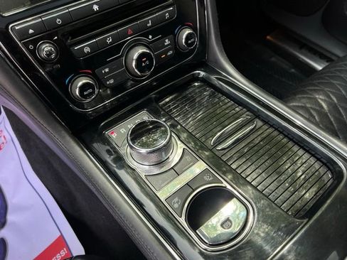 Used 2017 Jaguar XJ L Portfolio AWD/4WD image 38