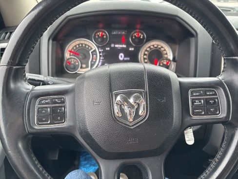 Used 2019 RAM 1500 Classic SLT w/ Luxury Group image 38