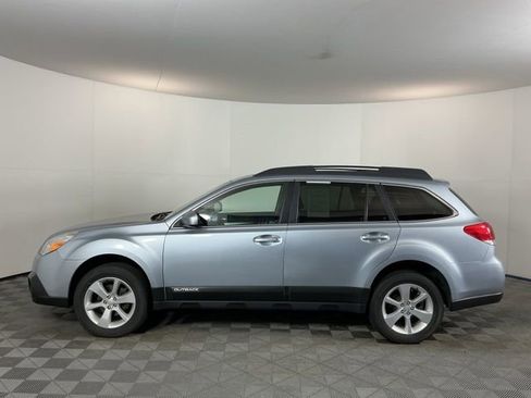 Used 2014 Subaru Outback 2.5i Premium w/ Moonroof Package AWD/4WD image 8