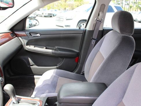 Used 2008 Chevrolet Impala LS FWD image 14