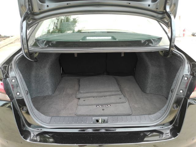 Used 2024 Nissan Versa SR w/ Trunk Package FWD image 25
