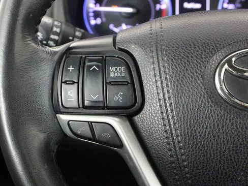 Used 2019 Toyota Highlander Limited image 27