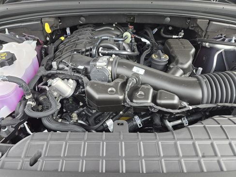 New 2025 Jeep Grand Cherokee L Altitude image 23