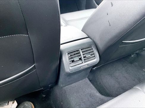 Used 2017 Volkswagen Golf SE image 29