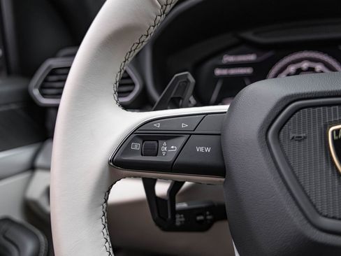 Used 2019 Lamborghini Urus image 21