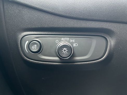 Used 2023 Chevrolet Equinox LT image 16