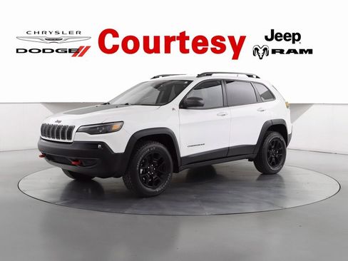 Certified 2021 Jeep Cherokee Trailhawk image 9