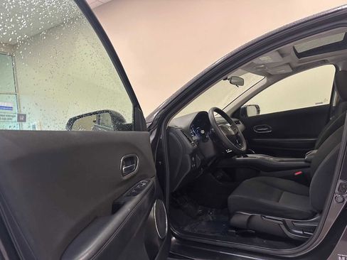 Used 2018 Honda HR-V EX image 22