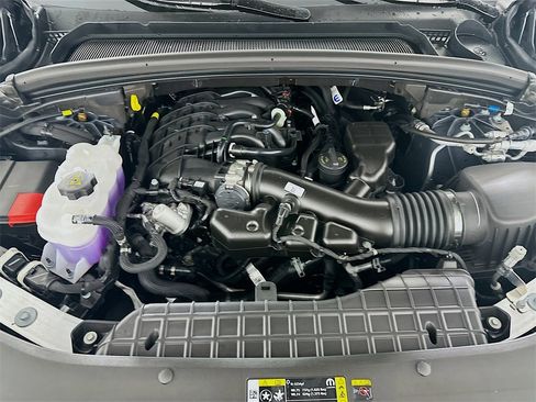 New 2025 Jeep Grand Cherokee L Overland w/ Luxury Tech Group IV image 18