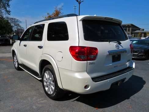 Used 2016 Toyota Sequoia Platinum image 9