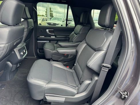 New 2025 Ford Expedition Platinum w/ Stealth Performance Package image 34