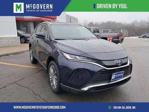 Used 2022 Toyota Venza XLE image 8