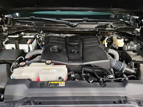 Used 2024 Toyota Tundra Limited image 19