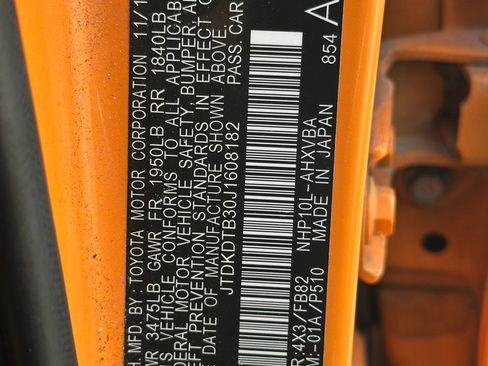 Used 2018 Toyota Prius C Two image 12