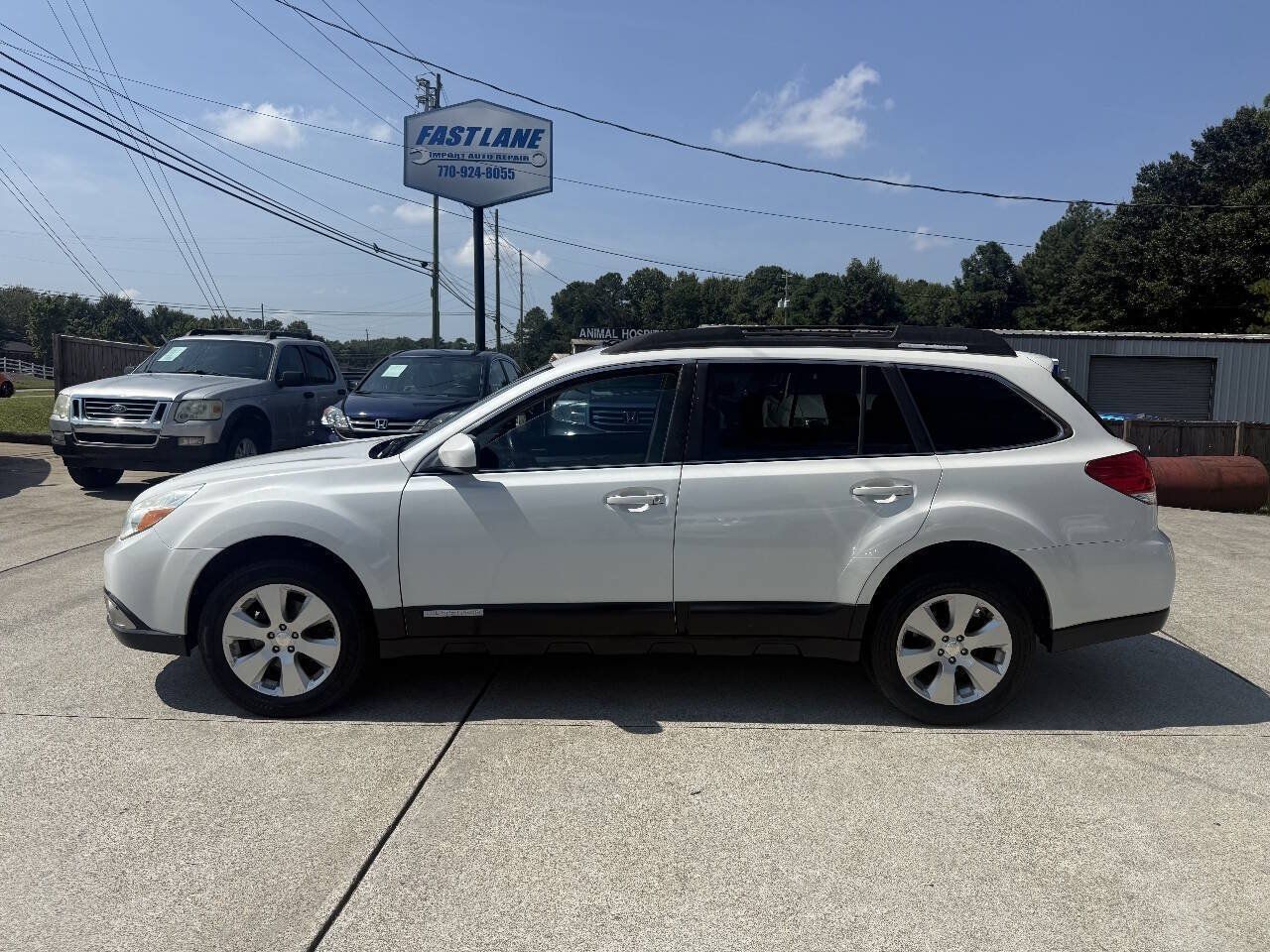 Used 2010 Subaru Outback 2.5i Premium w/ Popular Equipment Group 1A AWD/4WD image 4