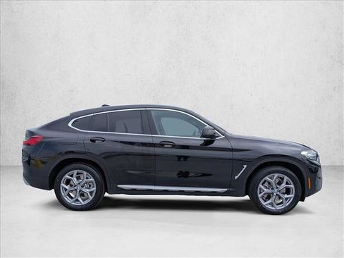 Used 2025 BMW X4 xDrive30i AWD/4WD image 4