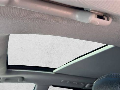Certified 2018 Toyota Highlander Limited Platinum AWD/4WD image 11