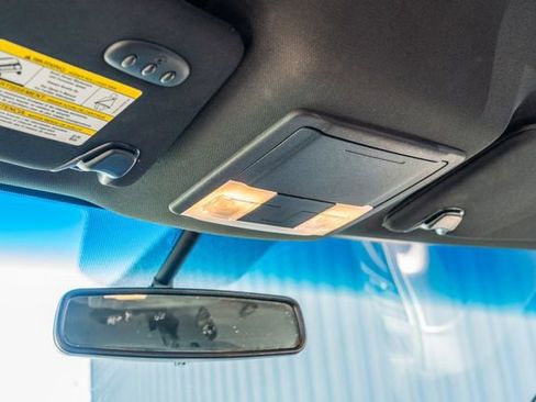 Used 2018 Ford Explorer XLT w/ Equipment Group 202A image 21