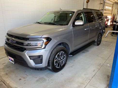 Used 2024 Ford Expedition Max XLT AWD/4WD image 1