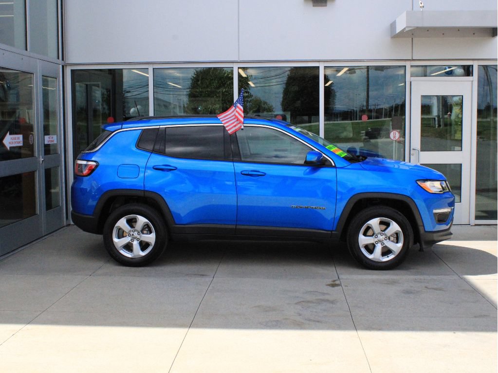 Used 2019 Jeep Compass Latitude w/ Popular Equipment Group AWD/4WD image 4