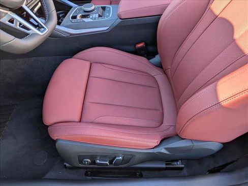 Used 2026 BMW M440i Convertible w/ Premium Package image 4