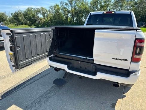 Used 2023 RAM 1500 Laramie AWD/4WD image 8