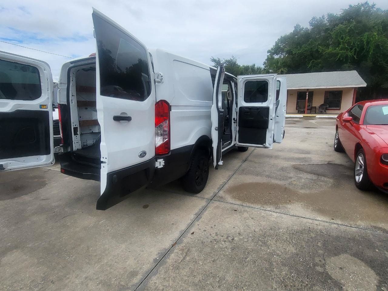 Used 2016 Ford Transit 250 130 Low Roof w/ Exterior Upgrade Package RWD image 68