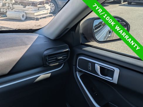 Certified 2023 Ford Explorer XLT image 19