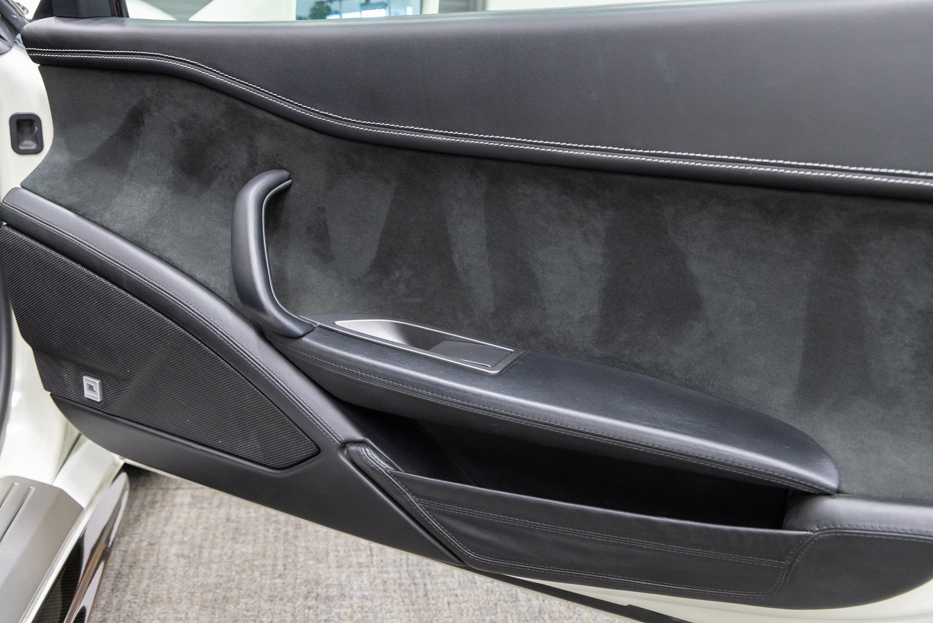 Used 2011 Ferrari 458 Italia Coupe RWD image 21