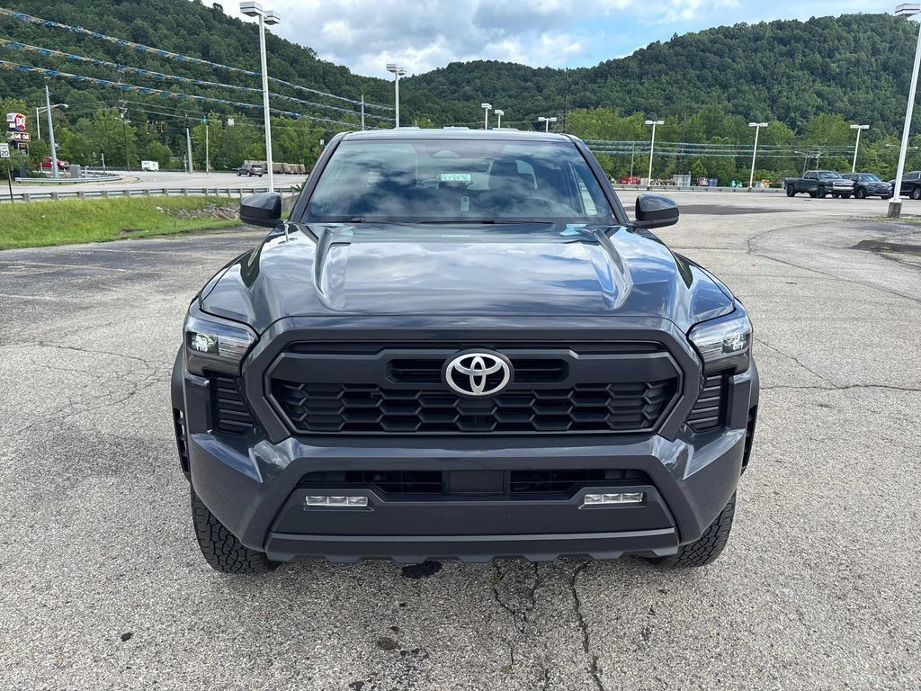 Used 2024 Toyota Tacoma TRD Off-Road AWD/4WD image 8