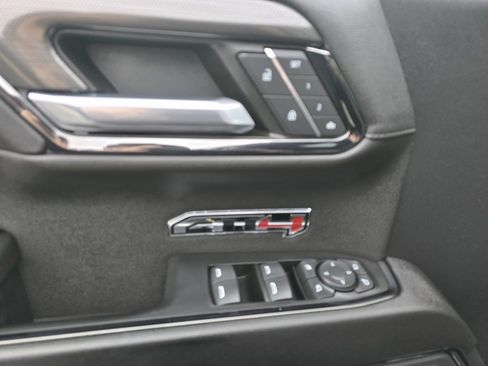 Used 2022 GMC Sierra 1500 AT4 w/ AT4 Premium Package image 18