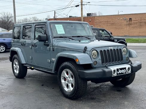 Used 2014 Jeep Wrangler Unlimited Sahara w/ Max Tow Package image 4
