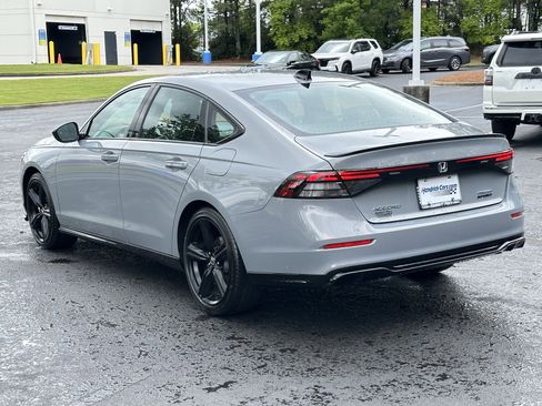 Used 2025 Honda Accord Sport image 8