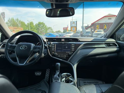 Used 2018 Toyota Camry XSE FWD image 21