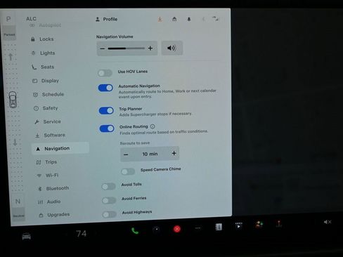 Used 2022 Tesla Model X image 30