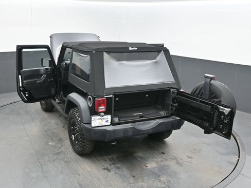 Used 2014 Jeep Wrangler Sport image 39