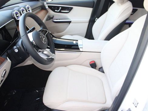 Used 2026 Mercedes-Benz GLC 300 image 5