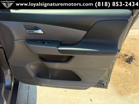 Used 2017 Honda Odyssey EX-L image 40