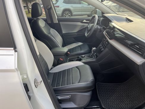 Certified 2022 Volkswagen Taos SEL image 29
