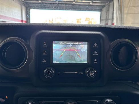 Used 2019 Jeep Wrangler Unlimited Sport S AWD/4WD image 36