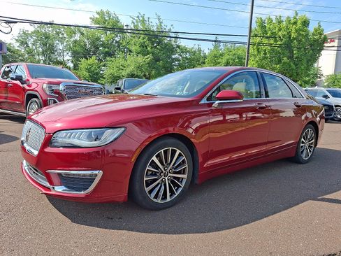 Used 2017 Lincoln MKZ Select FWD image 3