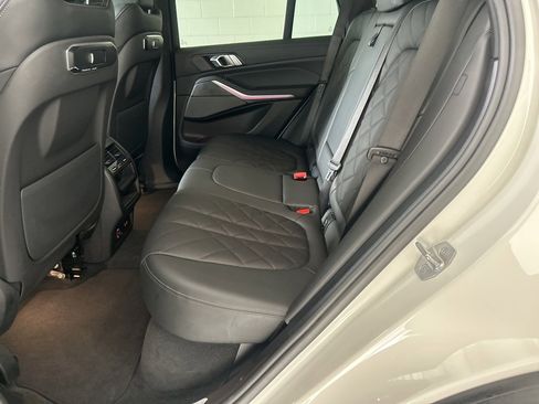Used 2024 BMW X5 xDrive40i w/ Premium Package image 33