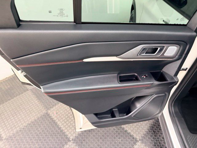 Used 2025 Ford Explorer ST w/ Sun And Sound Package AWD/4WD image 32