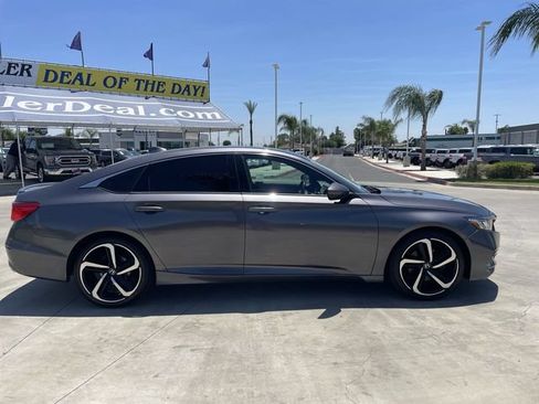 Used 2019 Honda Accord Sport image 9