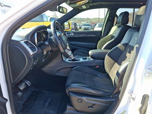 Used 2021 Jeep Grand Cherokee SRT image 13