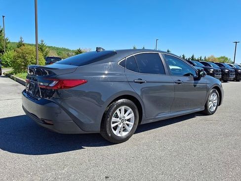 Certified 2025 Toyota Camry SE AWD/4WD image 6