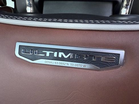 Used 2023 GMC Yukon Denali Ultimate image 48