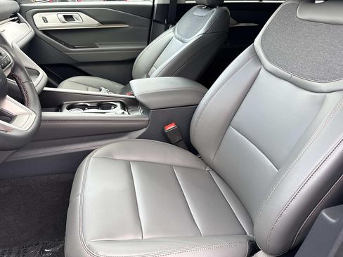 New 2026 Ford Explorer Active w/ Active Comfort Package RWD image 21